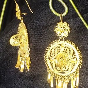 Traditional, handcrafted, vintg earrings